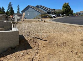 13036 Sweetbriar Ct, Auburn, CA 95603