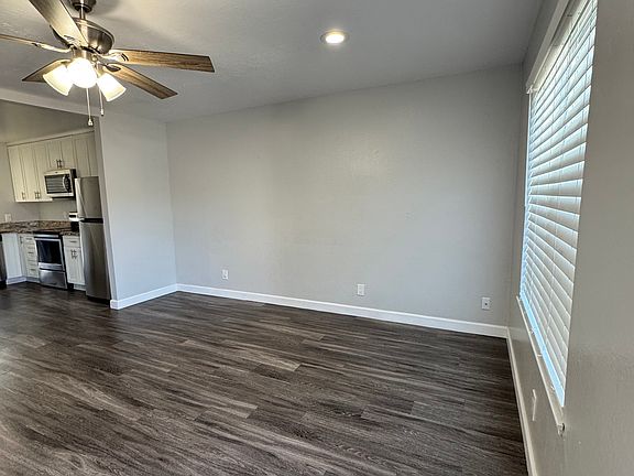 Front Living Room has recessed ceiling lights with dimming feature.