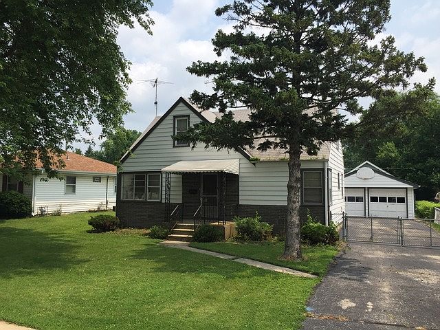 1st image of 109 N Marilyn Ave