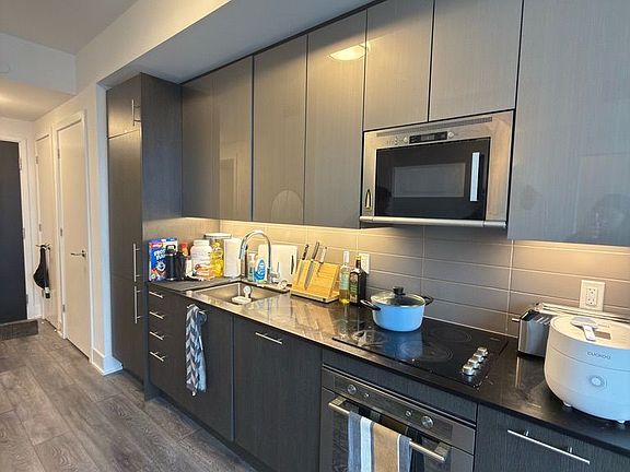 3rd image of 403 Church St #2904