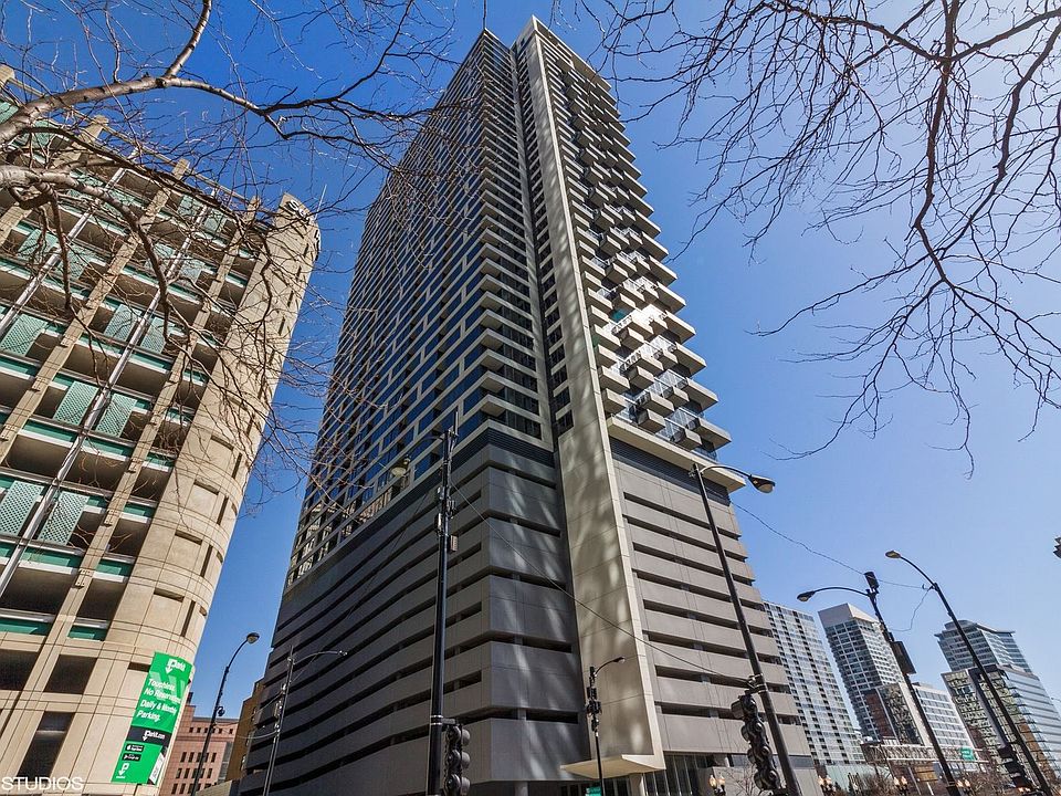 1st image of 235 W Van Buren St Unit 4514