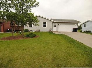 110 Rebecca Dr, Jordan, MN 55352