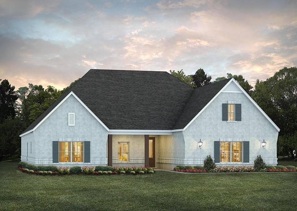 1st image of 101 Elizabeth Ln