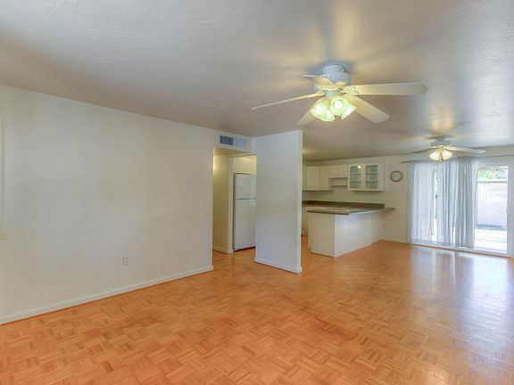 4th image of 3837 E Emile Zola Ave