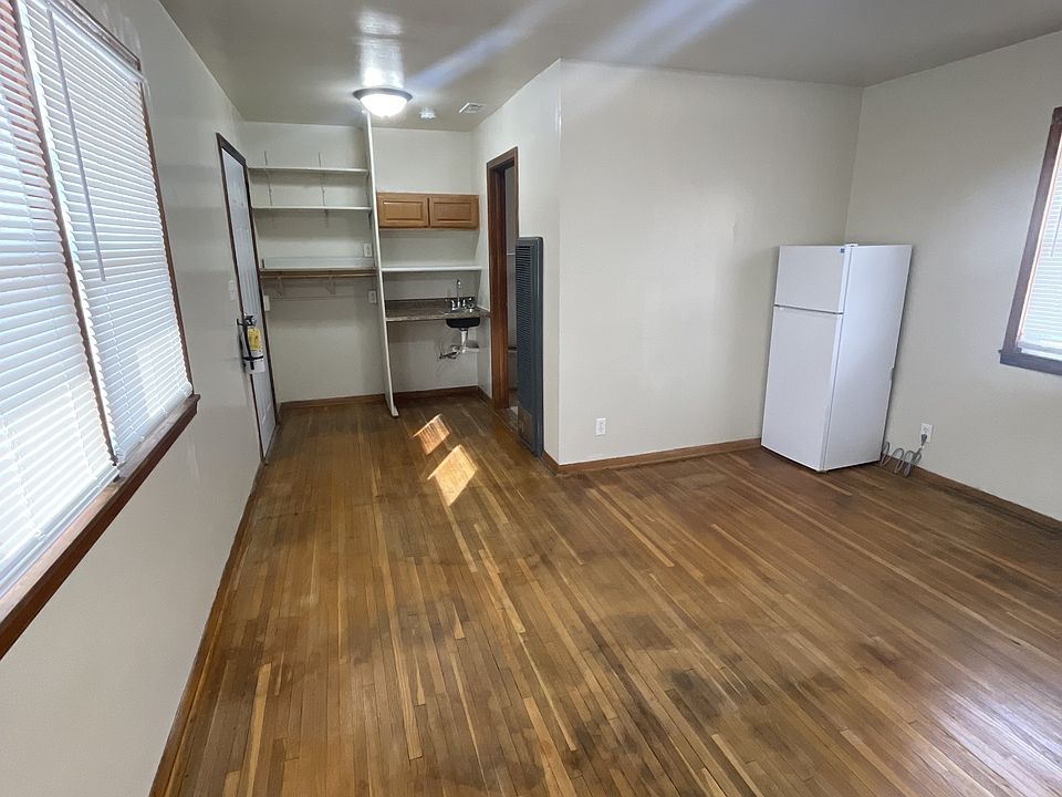 2nd image of 816 Mamie Eisenhower Ave #11519668