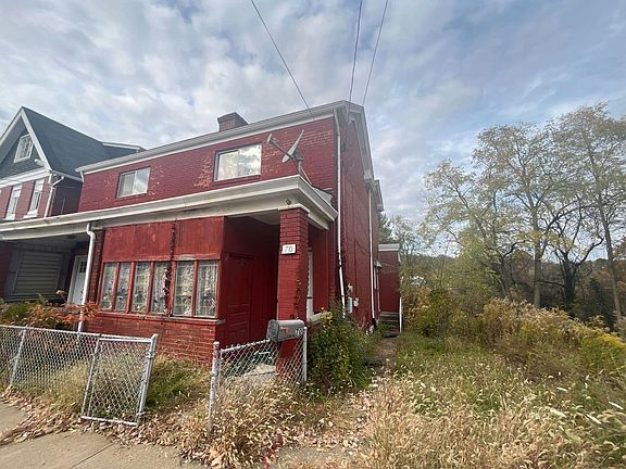 2nd image of 70 Harlem Ave