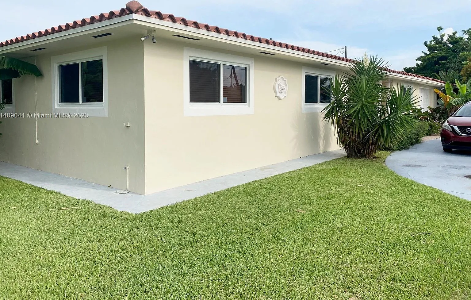 SW 99th Ave, Miami — Photo 3
