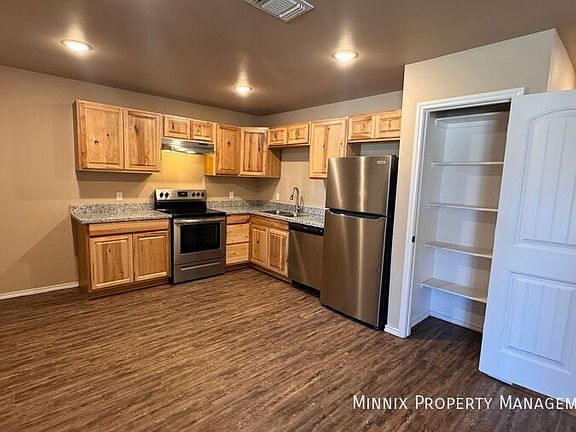 4th image of 2515 N Avenue O