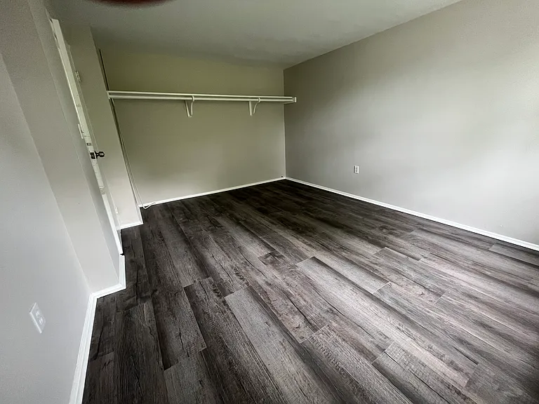 1616 Melby Ct — Photo 10