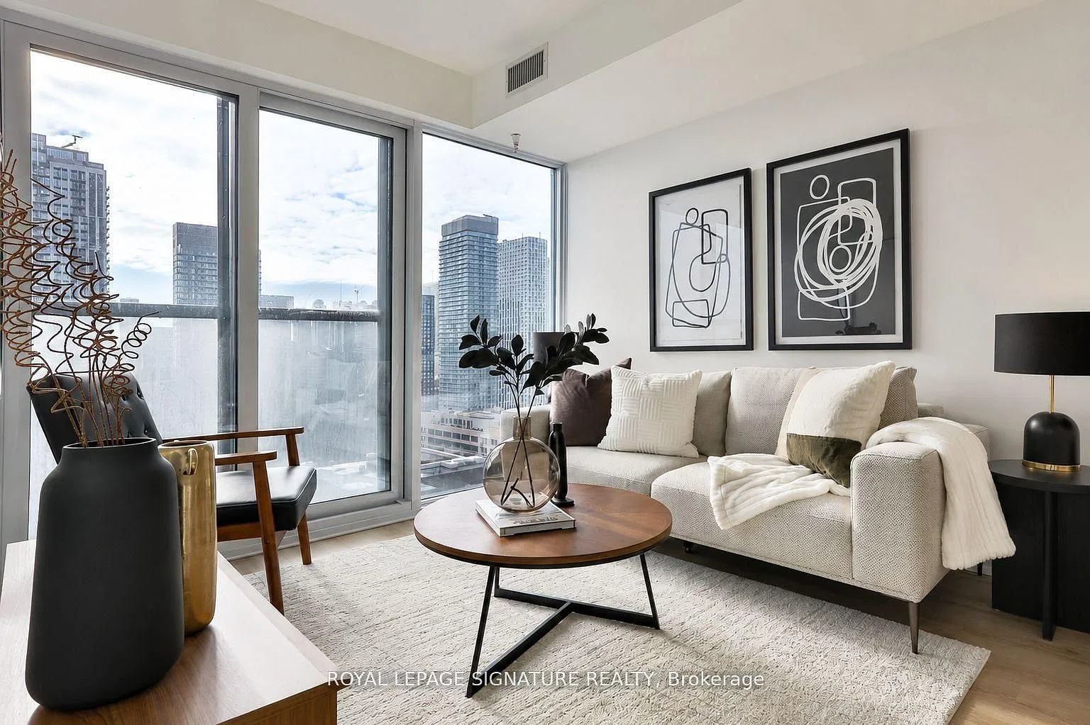 2 bed, $2,400 — Photo 1