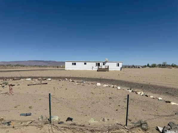 2660 E 10th St, Silver Springs, NV 89429