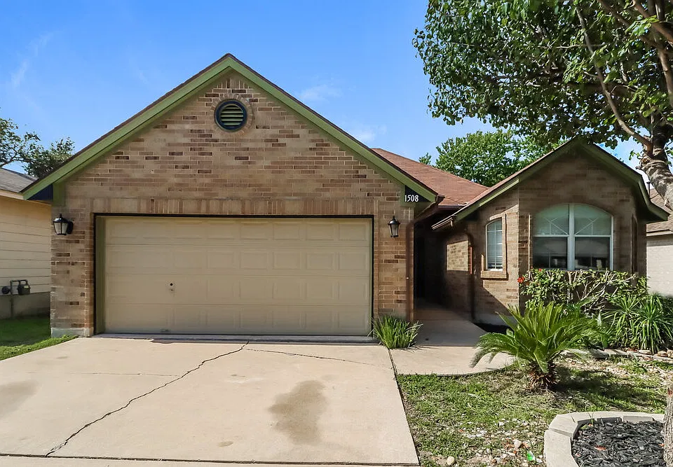 1508 Cindy Ct