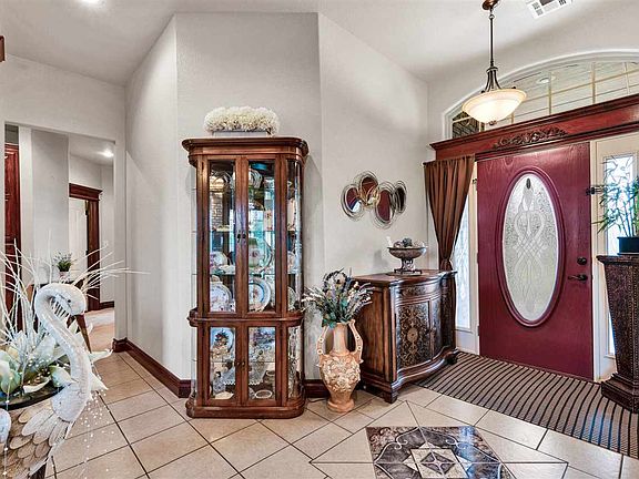 4th image of 1220 Cypress Ln