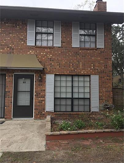 2nd image of 2220 E Victory Dr #11-1