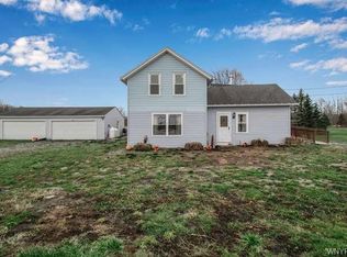 6011 Mann Rd, Akron, NY 14001