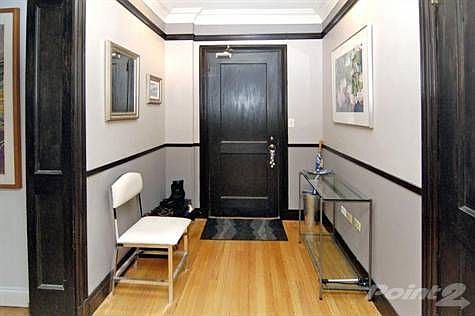 5000 MARINE DRIVE 2E FOYER