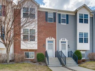 1511 Coneflower Ln, Shakopee, MN 55379