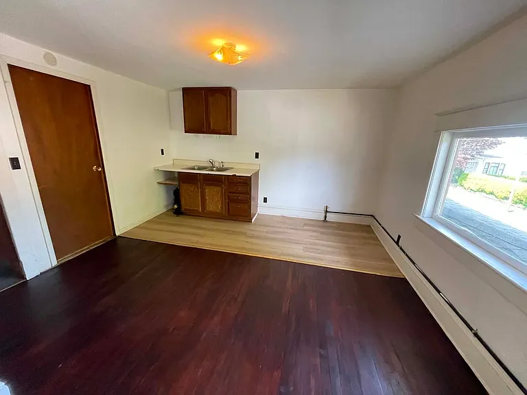 1010 Washington St — Photo 3