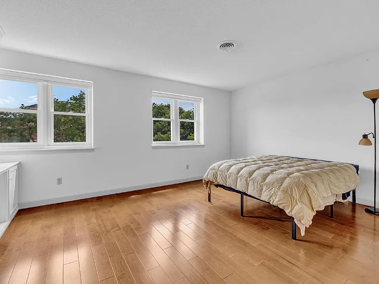 112 Franklin St #C2 — Photo 15