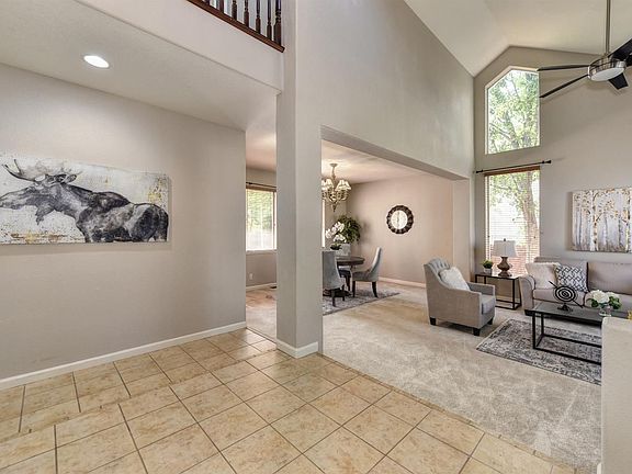 2nd image of 127 Teceira Way