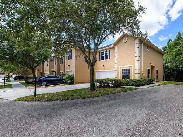16322 Parkstone Palms Ct — Photo 29