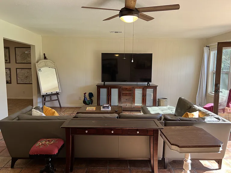 2401 Laramie Trl #A — Photo 4