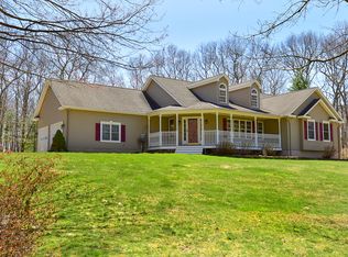 16 Crystal Ridge Dr, Tolland, CT 06084