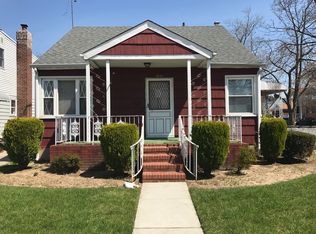 4853 196th St, Fresh Meadows, NY 11365