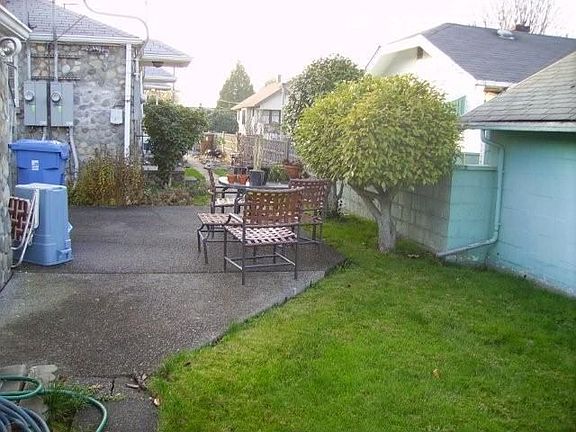 3rd image of 1051 E 34th St #1053