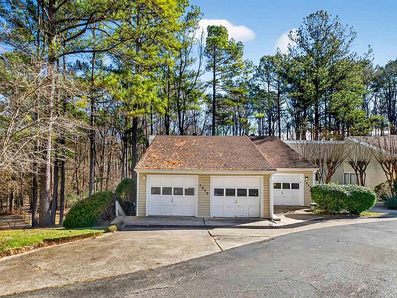 2nd image of 1050 Ivy Hills Cir #1050