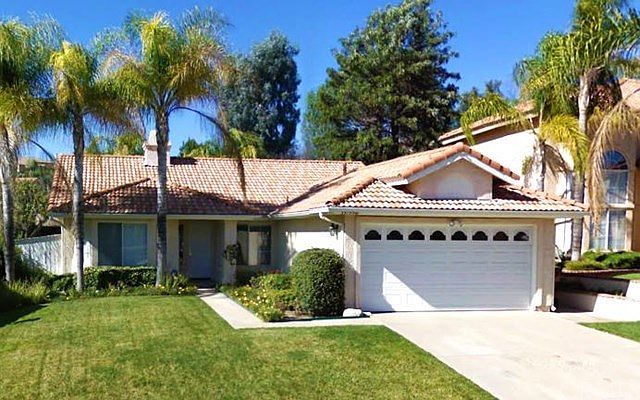 1st image of 39795 Notting Hill Dr