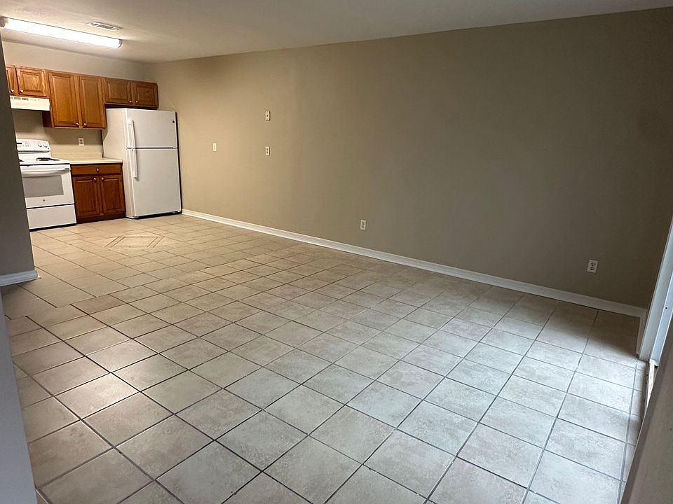 1st image of 3351 Green Briar Cir #C