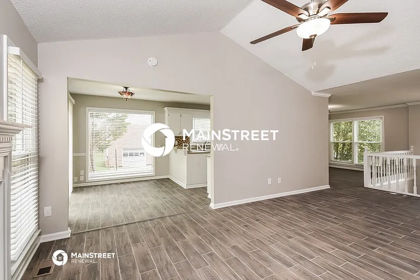 17 Stonecreek Dr SW — Photo 3