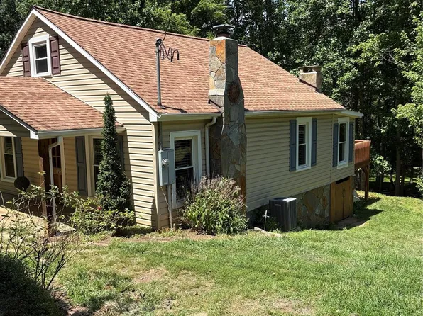 125 Lane St, Morganton, NC 28655