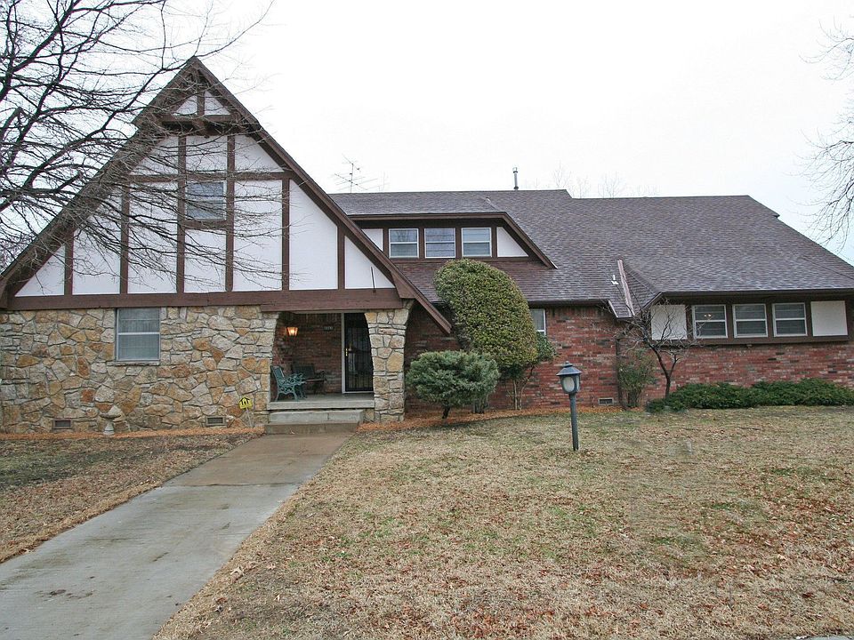 4,277 Square feet - 5 Bedrooms, 5 Bathroom