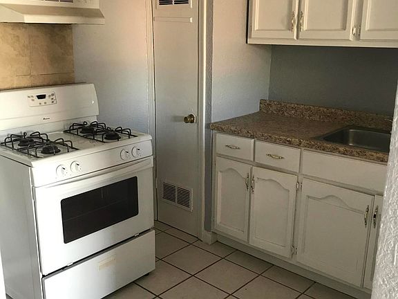 3rd image of 4022 Taylor Ave APT 1
