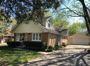 525 S Adeline Ave, Addison, IL 60101