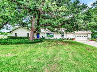 62 Sanders Rd, Whitesboro, TX 76273