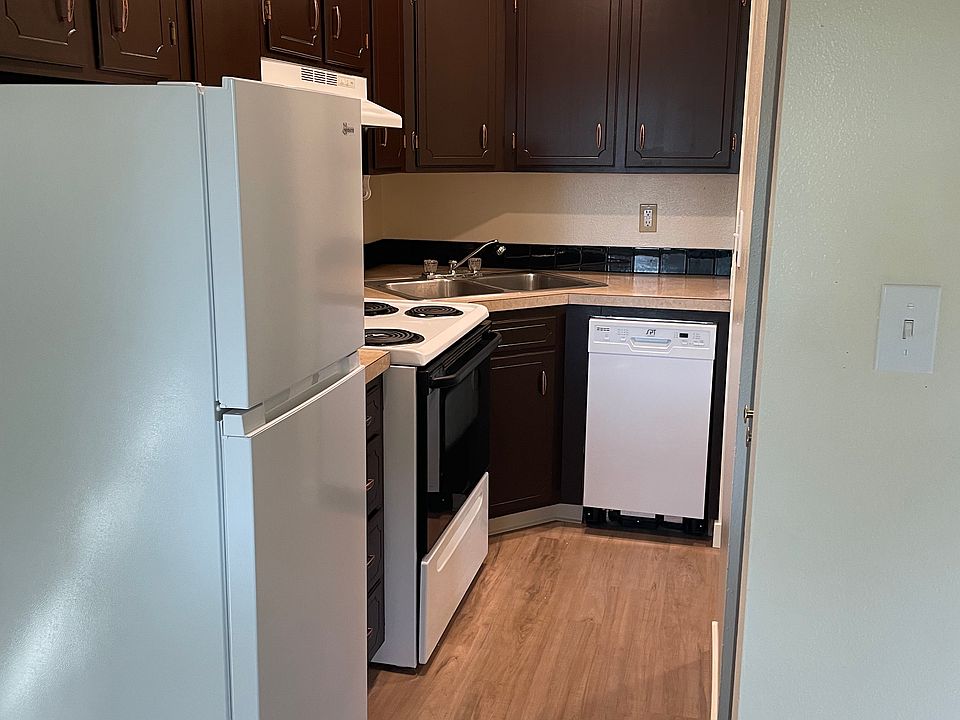 The Village Apartments 3310 Alderwood Ave Bellingham WA Zillow