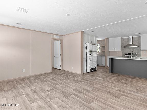3rd image of 12473 SW 79TH Avenue