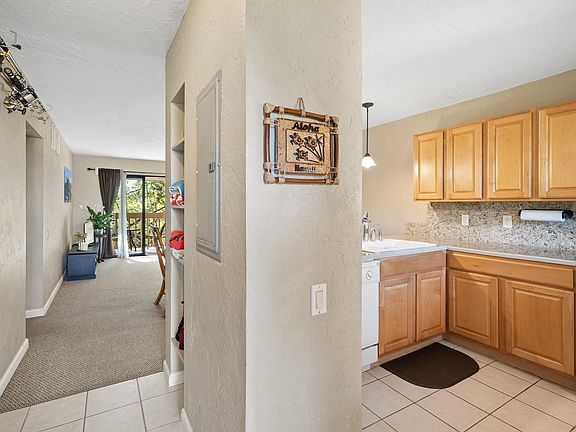5th image of 76-6283 Alii Dr APT B404