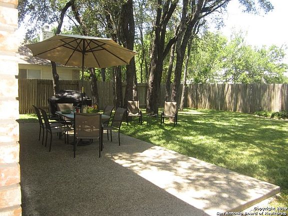 2nd image of 6 Pembroke Ln