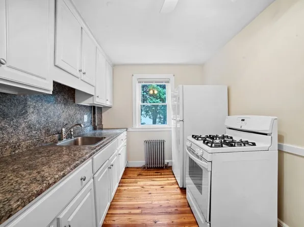 431 Adams St #3, Quincy, MA 02169