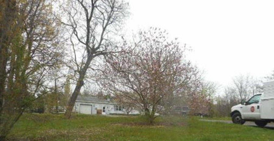 2nd image of 400 E Spring Valley Rd