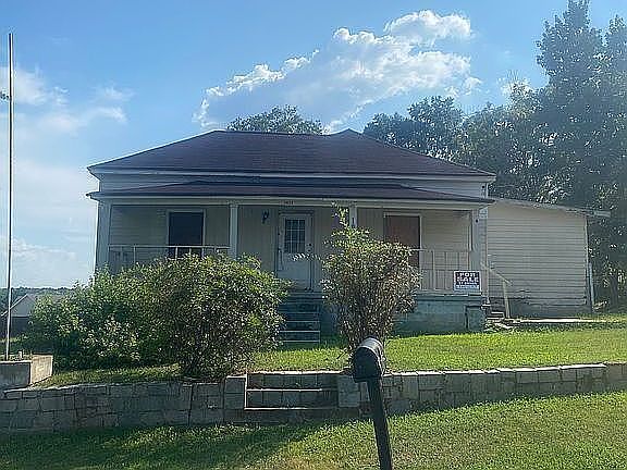 1st image of 1801 Green St NE