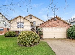 6714 Shull Rd, Dayton, OH 45424