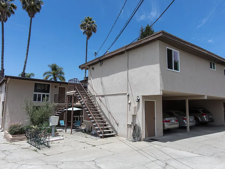 673 Palm St #7 — Photo 2