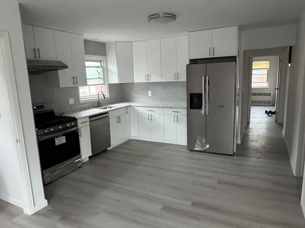 4366 159th St #F2, Flushing, NY 11358