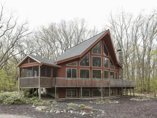 3213 Riverwalk Dr, Saugatuck, MI 49453
