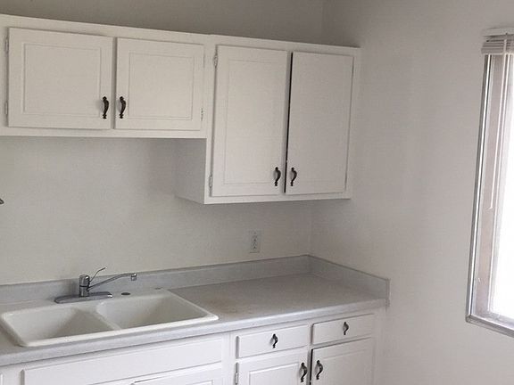 4th image of 1903 Westview Cir APT 18